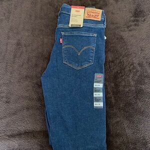 Brand new Levi 311 shaping skinny jeans